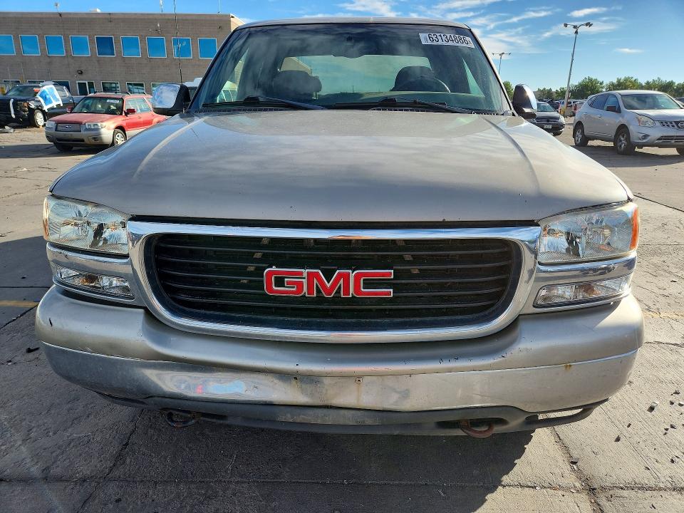 63134886 :رقم المزاد ، 2GTEK19T121425446 vin ، 2002 Gmc New Sierra مزاد بيع