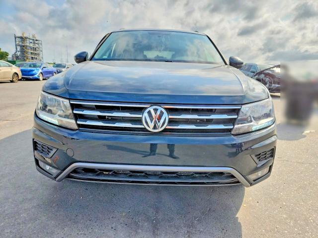 Продаж на аукціоні авто 2018 Volkswagen Tiguan, vin: 3VV0B7AX6JM018968, номер лоту: 63041256