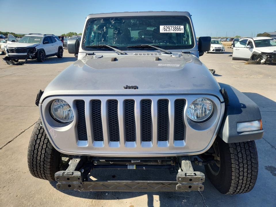 62973866 :رقم المزاد ، 1C4HJXDG5JW239915 vin ، 2018 Jeep Wrangler Unlimited مزاد بيع