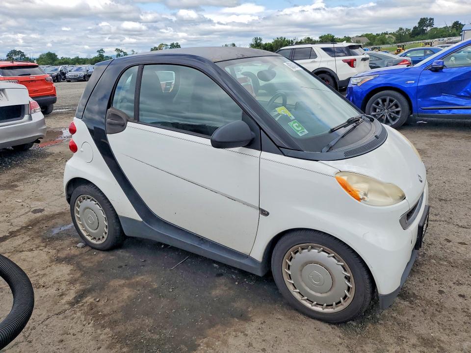 Aukcja sprzedaży 2011 Smart Fortwo, vin: WMEEJ3BA6BK439027, numer aukcji: 63243946