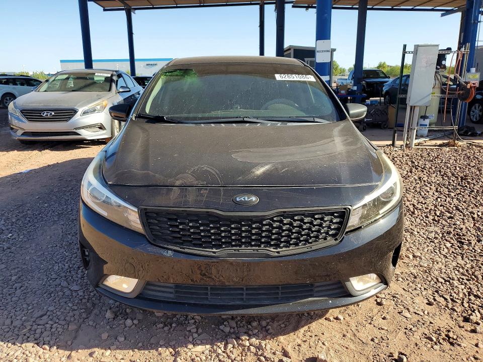 62851086 :رقم المزاد ، 3KPFK4A73JE202251 vin ، 2018 Kia Forte مزاد بيع