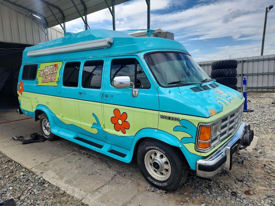 61799736 :رقم المزاد ، 2B7HB21Y1NK130503 vin ، 1992 Dodge Ram Van مزاد بيع