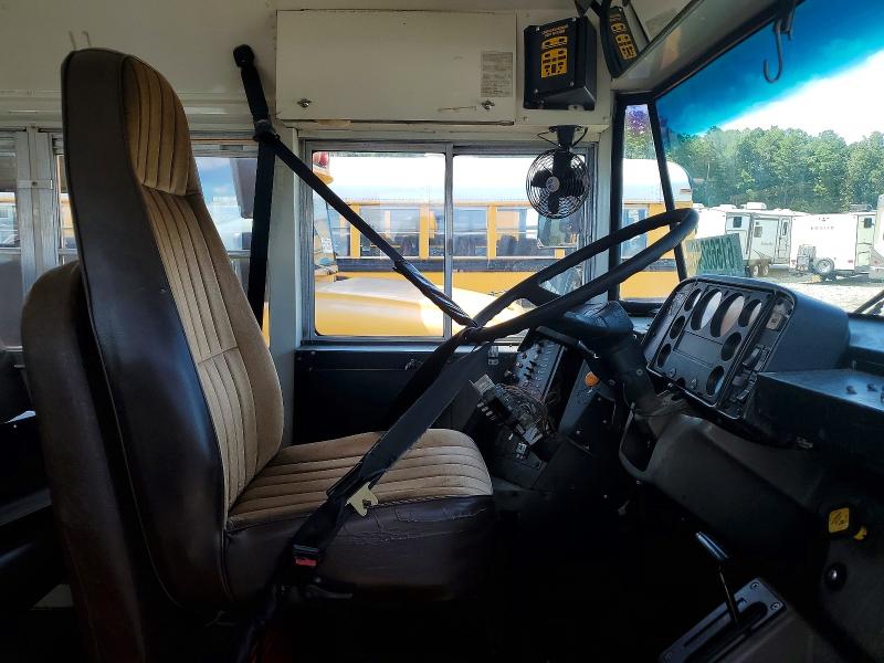 Продаж на аукціоні авто 1998 Freightliner Chassis, vin: 4UZ6CJAA9WC914541, номер лоту: 61565246
