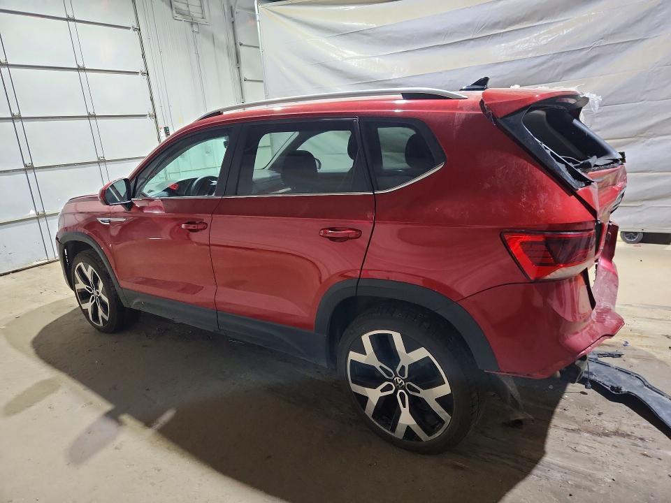 2022 Volkswagen Taos მანქანა იყიდება აუქციონზე, vin: 3VV2X7B29NM027621, აუქციონის ნომერი: 61230666