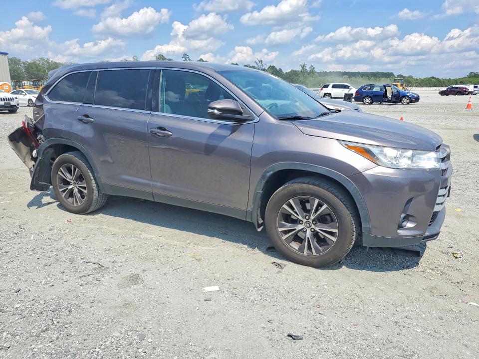 59917516 :رقم المزاد ، 5TDBZRFH4KS961295 vin ، 2019 Toyota Highlander مزاد بيع