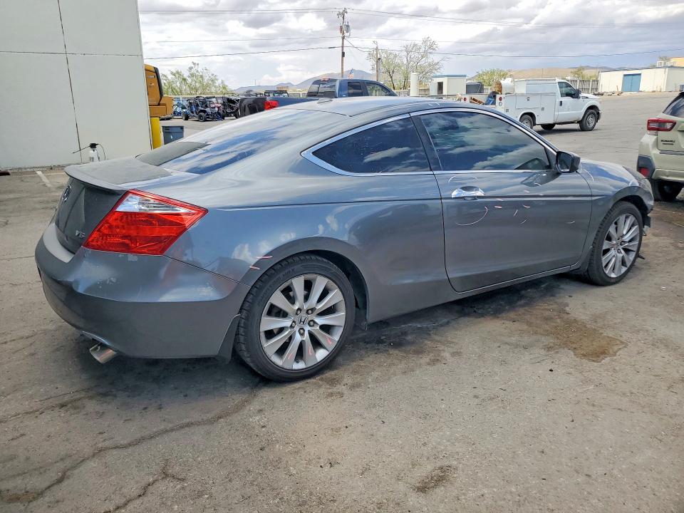 60771286 :رقم المزاد ، 1HGCS2B85AA009876 vin ، 2010 Honda Accord مزاد بيع