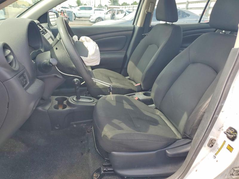 59285846 :رقم المزاد ، 3N1CN7AP0KL805153 vin ، 2019 Nissan Versa مزاد بيع