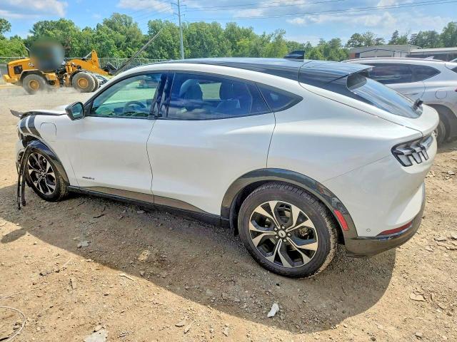 Продаж на аукціоні авто 2022 Ford Mustang Mach-e, vin: 3FMTK3RM6NMA25158, номер лоту: 62959326