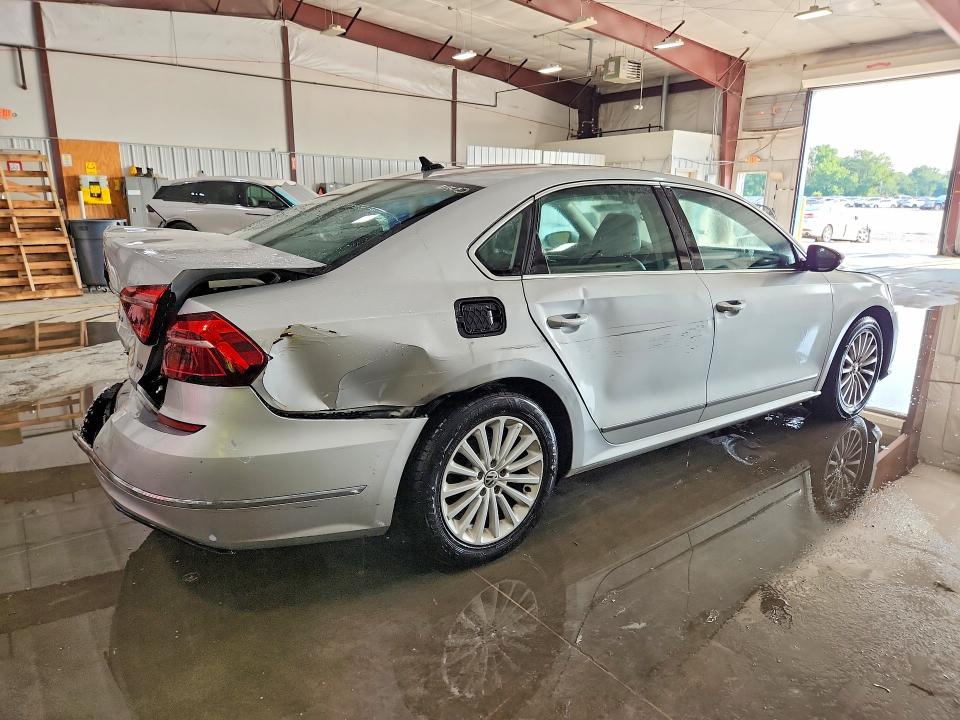 Продаж на аукціоні авто 2017 Volkswagen Passat, vin: 1VWBT7A3XHC082537, номер лоту: 63017296