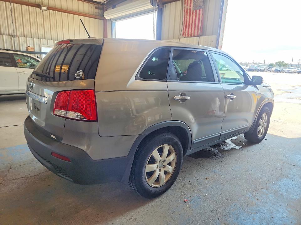 2012 Kia Sorento მანქანა იყიდება აუქციონზე, vin: 5XYKT3A14CG272199, აუქციონის ნომერი: 62661596