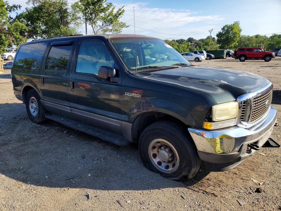 63053166 :رقم المزاد ، 1FMNU40L82EA51680 vin ، 2002 Ford Excursion مزاد بيع