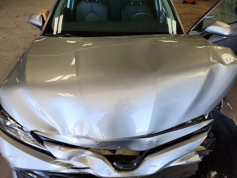 61569236 :رقم المزاد ، 4T1B31HK7KU511689 vin ، 2019 Toyota Camry مزاد بيع