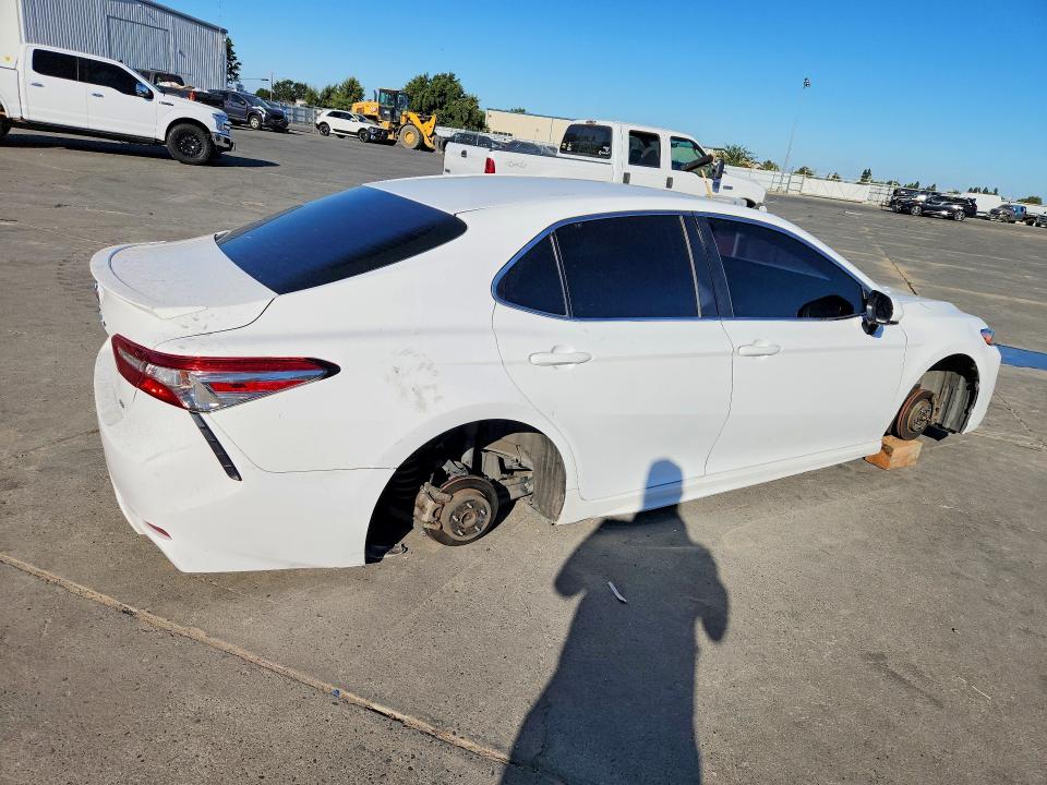 2018 Toyota Camry მანქანა იყიდება აუქციონზე, vin: 4T1B11HK5JU068785, აუქციონის ნომერი: 59685636