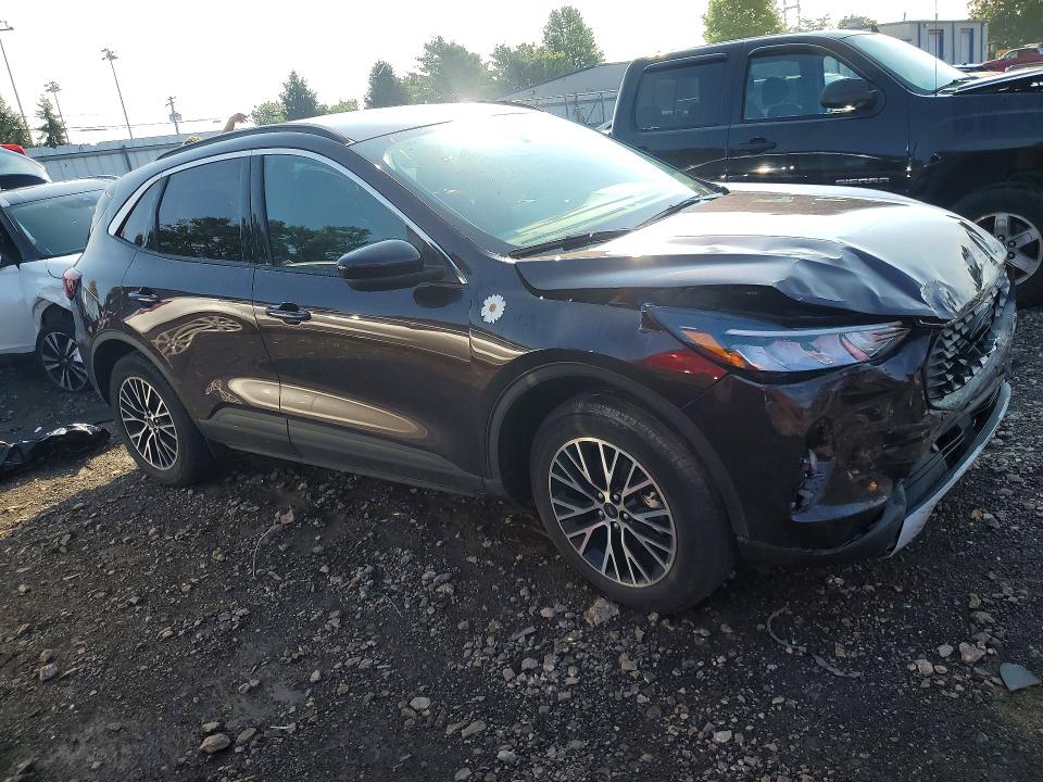 Продажа на аукционе авто 2023 Ford Escape, vin: 1FMCU0E12PUA81195, номер лота: 62914216