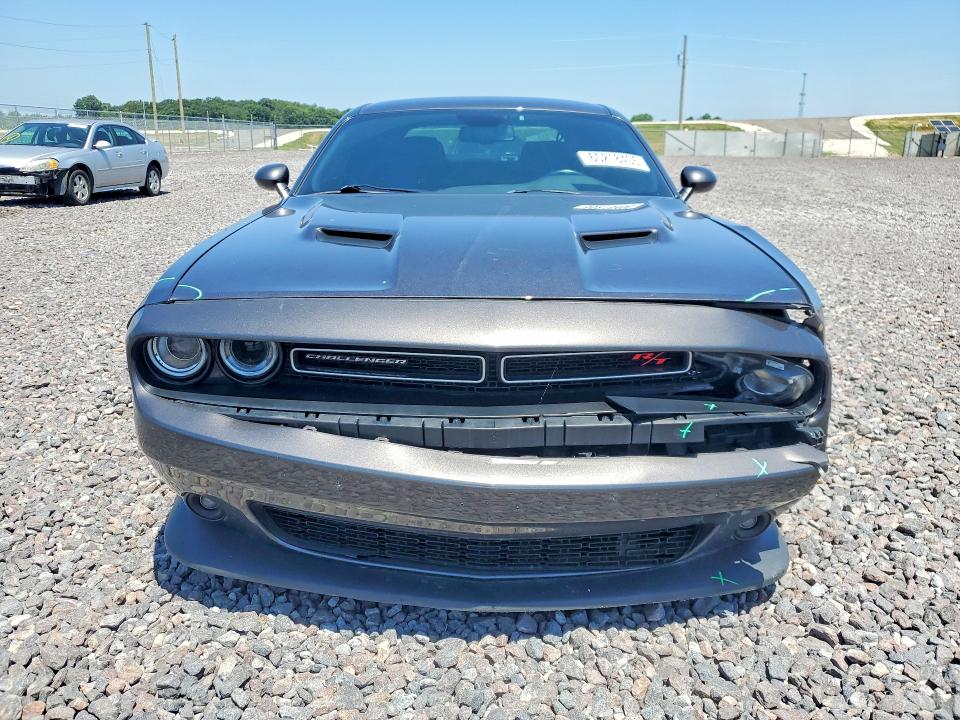 60218406 :رقم المزاد ، 2C3CDZFJ8JH161610 vin ، 2018 Dodge Challenger مزاد بيع