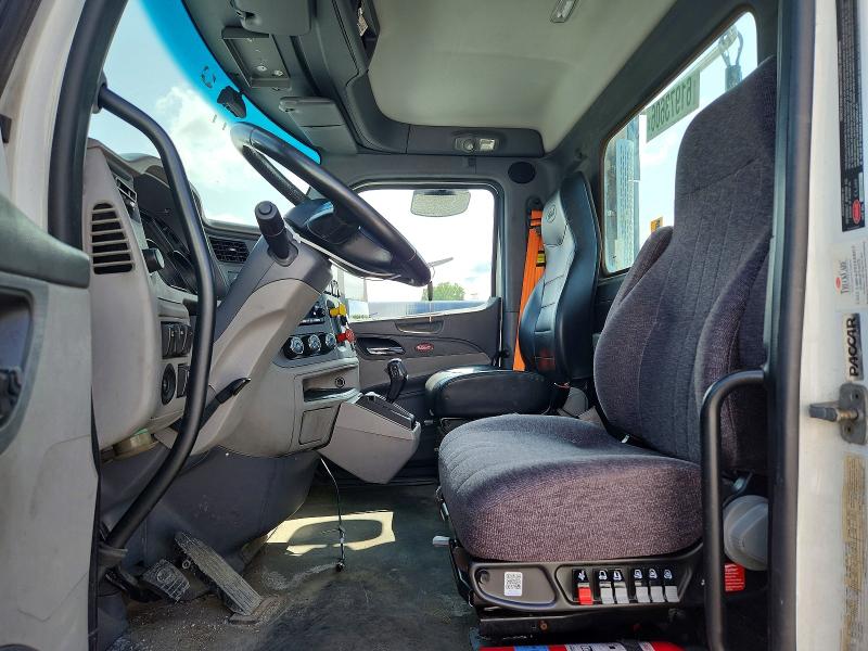 61973606 :رقم المزاد ، 1XPBA48X2GD339861 vin ، 2016 Peterbilt 579 مزاد بيع