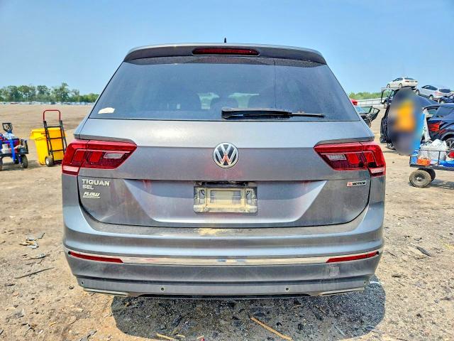 61228116 :رقم المزاد ، 3VV2B7AX5LM121360 vin ، 2020 Volkswagen Tiguan مزاد بيع