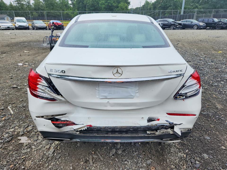60401556 :رقم المزاد ، WDDZF4KB7HA050157 vin ، 2017 Mercedes-benz E مزاد بيع