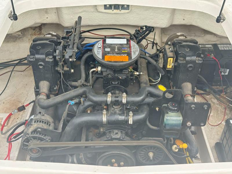 2011 Chaparral Boat მანქანა იყიდება აუქციონზე, vin: FGB501921011, აუქციონის ნომერი: 62310676