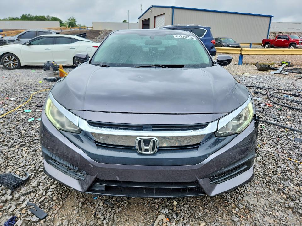 Продажа на аукционе авто 2018 Honda Civic, vin: 19XFC2F55JE006627, номер лота: 61875906