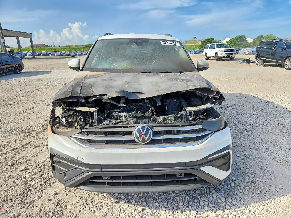 62330156 :رقم المزاد ، 3VVRB7AX4PM072317 vin ، 2023 Volkswagen Tiguan مزاد بيع