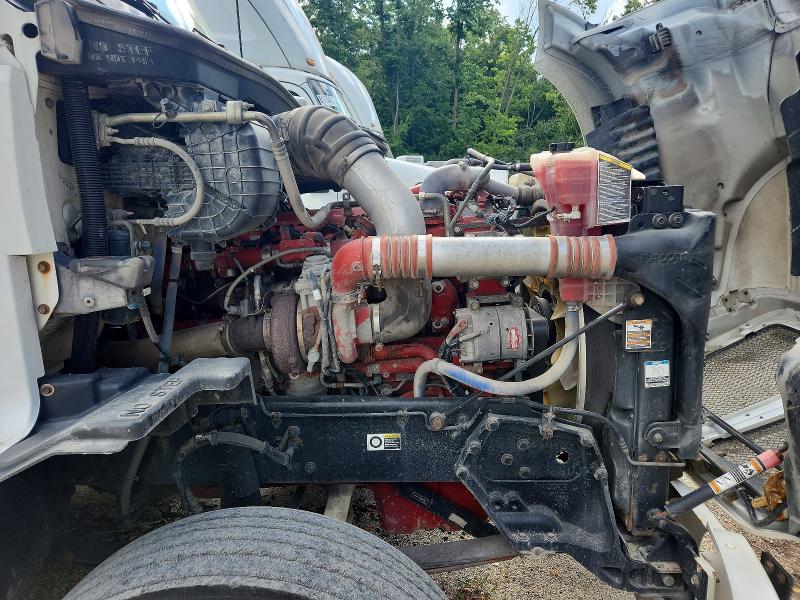 61970266 :رقم المزاد ، 1XKYA48X7FJ403411 vin ، 2015 Kenworth Construction مزاد بيع