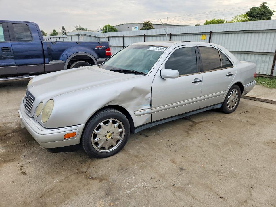 Auction sale of the 1999 Mercedes-benz E, vin: WDBJF65H9XA904596, lot number: 61887096