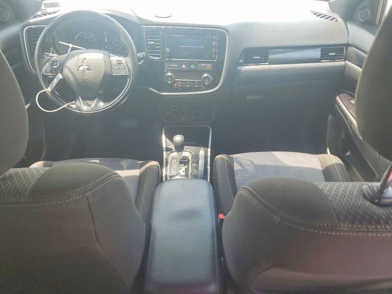Продажа на аукционе авто 2018 Mitsubishi Outlander, vin: JA4AD3A30JZ025569, номер лота: 61835116