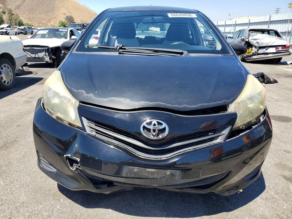 60640896 :رقم المزاد ، JTDJTUD32CD505266 vin ، 2012 Toyota Yaris مزاد بيع