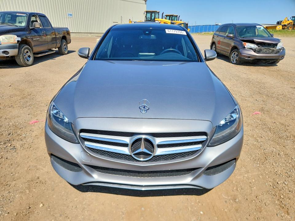 61179706 :رقم المزاد ، 55SWF4KBXFU029660 vin ، 2015 Mercedes-benz C مزاد بيع