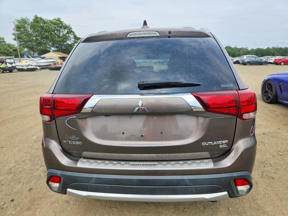 Продажа на аукционе авто 2017 Mitsubishi Outlander, vin: JA4AZ3A3XHZ052838, номер лота: 62162416