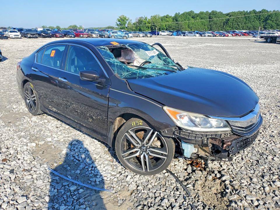 Auction sale of the 2017 Honda Accord, vin: 1HGCR2F10HA085167, lot number: 61613766