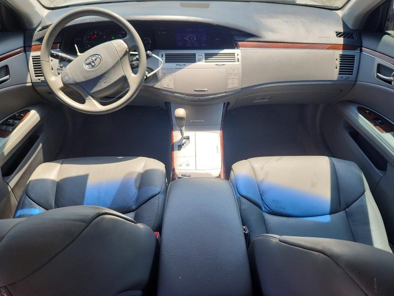 62990786 :رقم المزاد ، 4T1BK36B88U299783 vin ، 2008 Toyota Avalon مزاد بيع