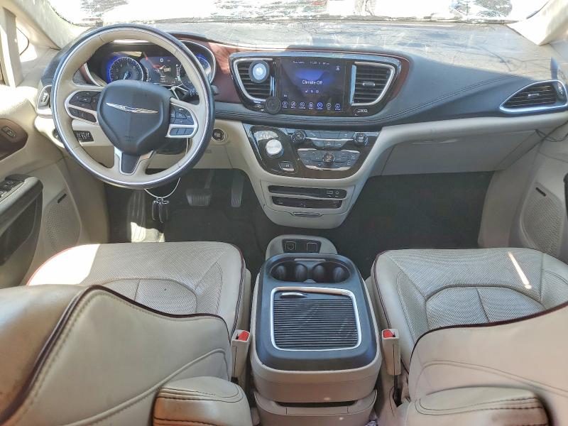 60761256 :رقم المزاد ، 2C4RC1GG0HR525746 vin ، 2017 Chrysler Pacifica مزاد بيع