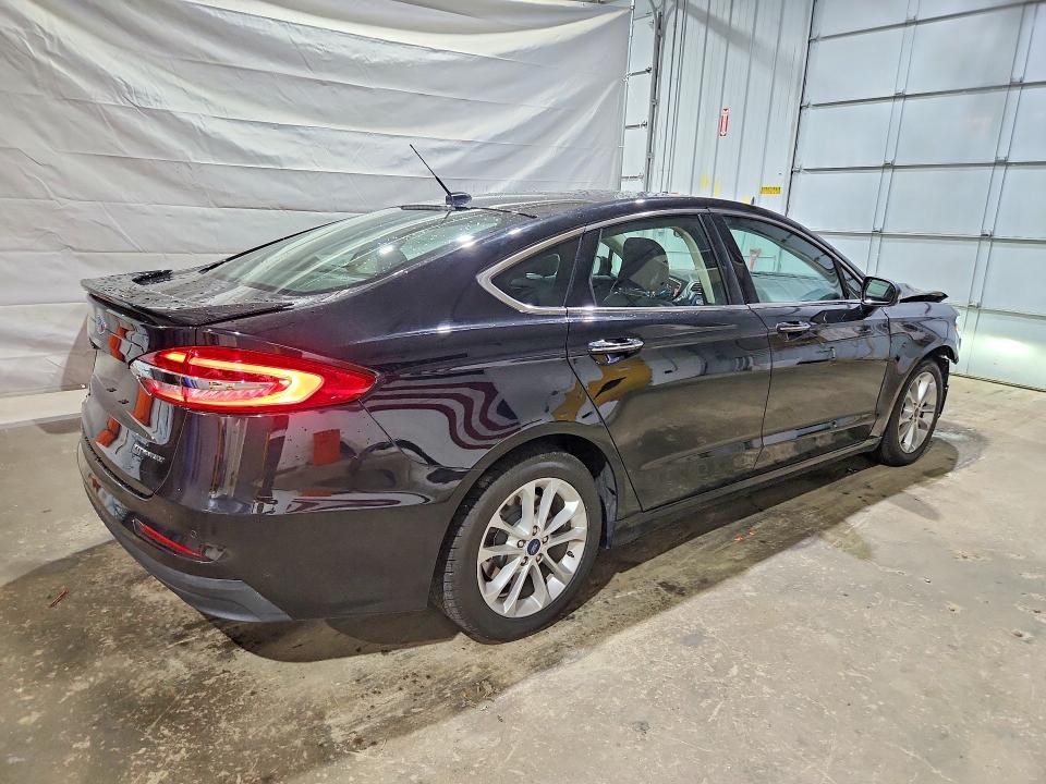 Auction sale of the 2019 Ford Fusion, vin: 3FA6P0SU5KR213007, lot number: 73344225