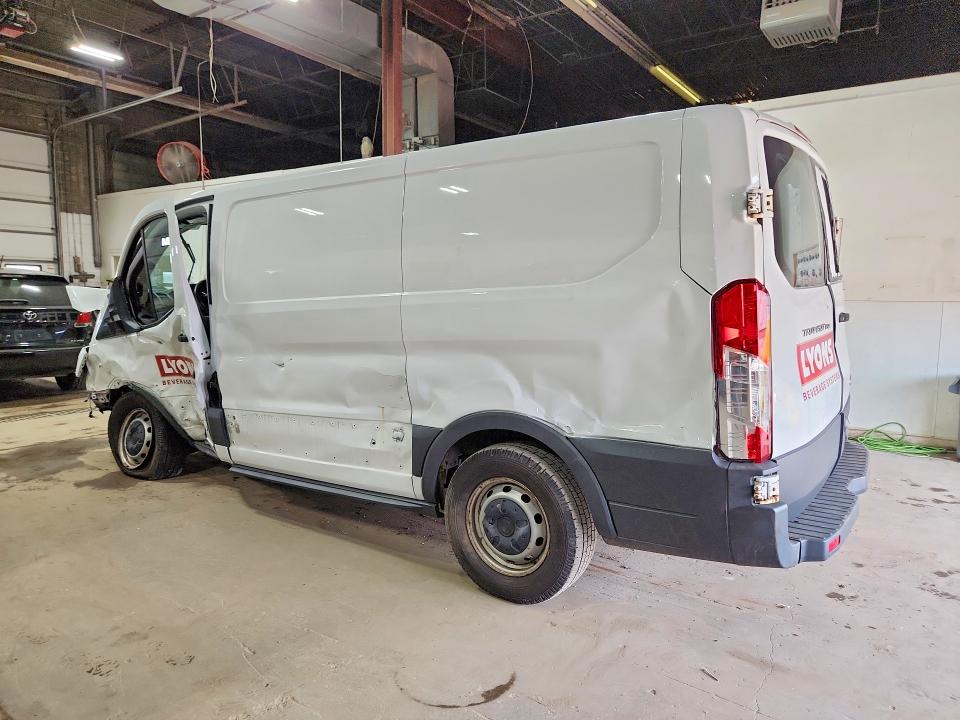 63103616 :رقم المزاد ، 1FTYE1ZM6JKA02471 vin ، 2018 Ford Transit مزاد بيع