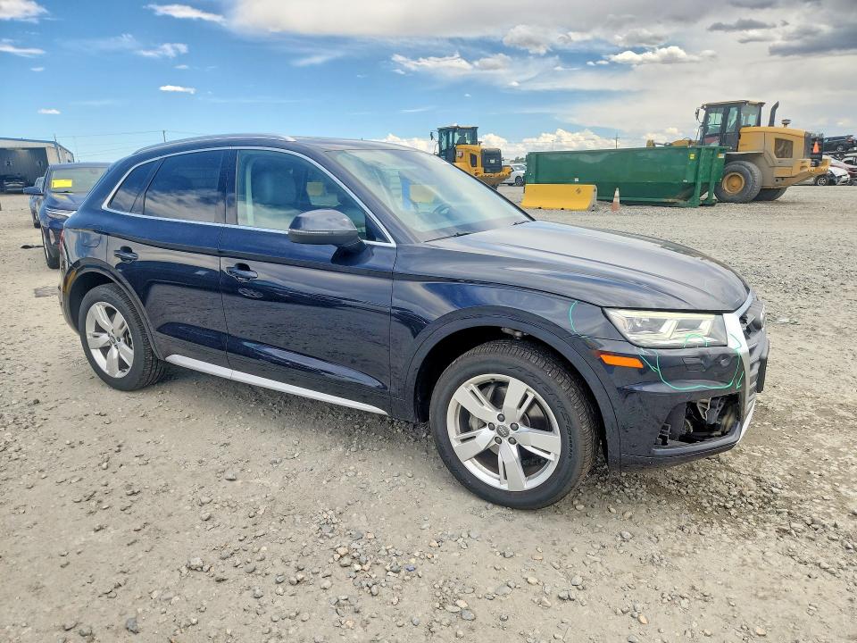60458146 :رقم المزاد ، WA1BNAFYXJ2233123 vin ، 2018 Audi Q5 مزاد بيع
