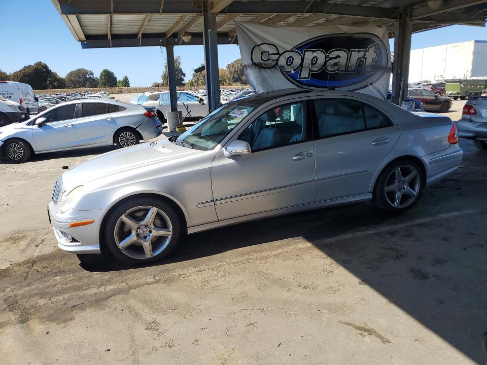 2009 Mercedes-benz E მანქანა იყიდება აუქციონზე, vin: WDBUF56X19B432520, აუქციონის ნომერი: 63323196