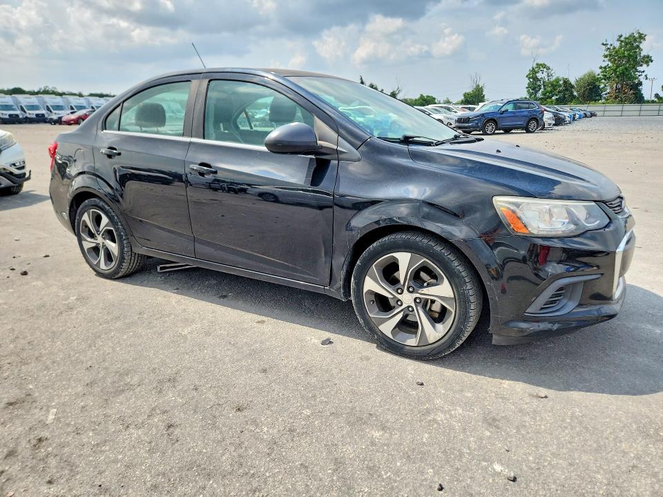 63054676 :رقم المزاد ، 1G1JF5SB0J4107759 vin ، 2018 Chevrolet Sonic مزاد بيع