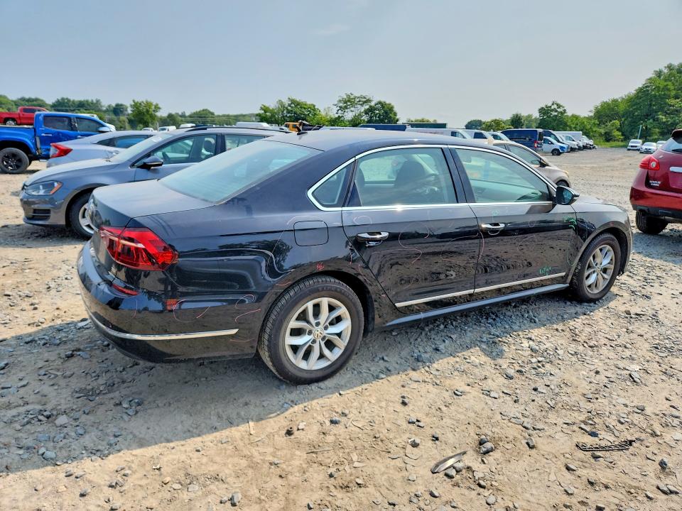 Продаж на аукціоні авто 2017 Volkswagen Passat, vin: 1VWAT7A32HC080177, номер лоту: 61727346