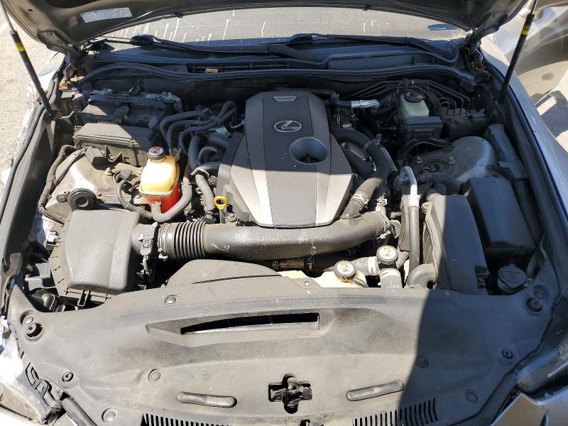 61934326 :رقم المزاد ، JTHBA1D24J5073270 vin ، 2018 Lexus Is مزاد بيع