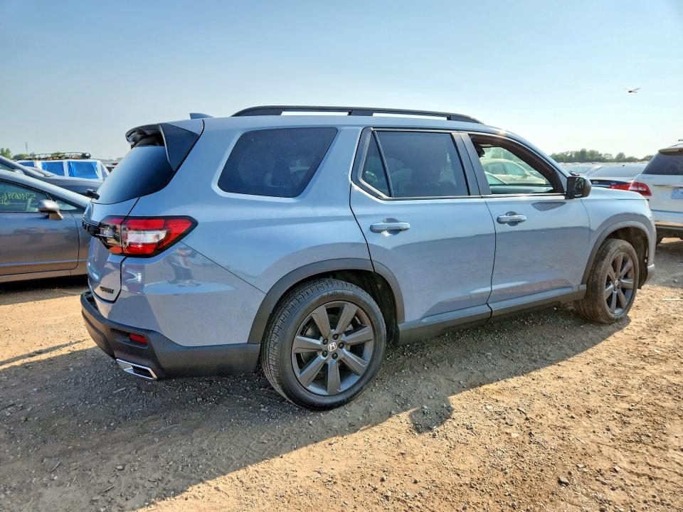 Продажа на аукционе авто 2024 Honda Pilot, vin: 5FNYG1H37RB005763, номер лота: 61742866