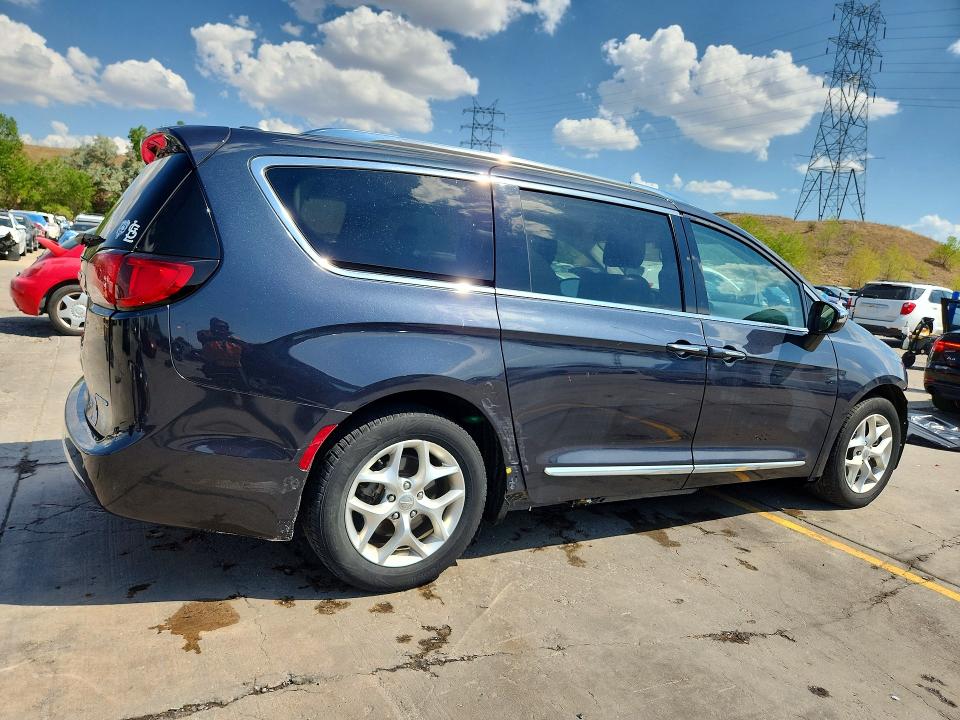Продажа на аукционе авто 2020 Chrysler Pacifica, vin: 2C4RC1GG9LR275450, номер лота: 61064036