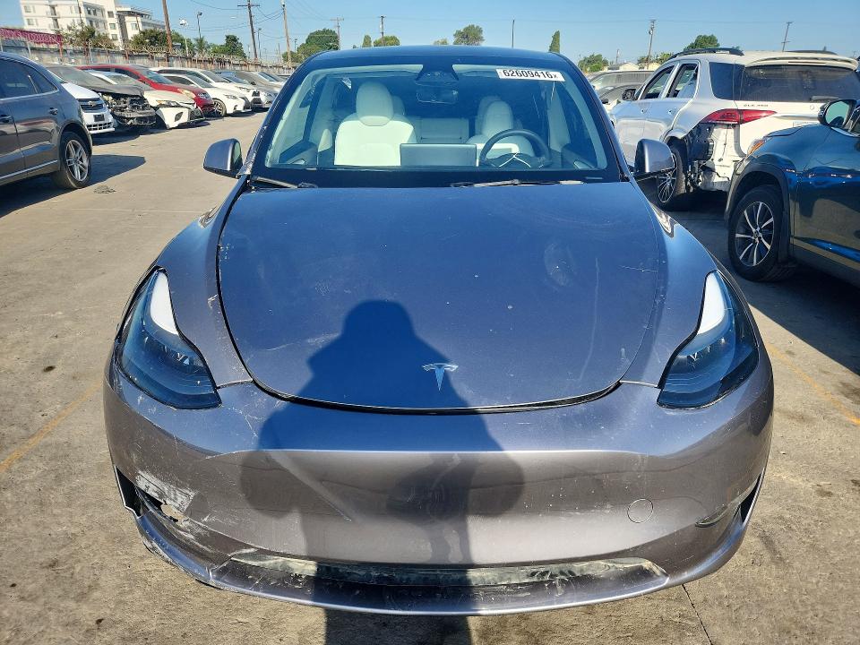 Продажа на аукционе авто 2025 Tesla Model Y, vin: 7SAYGDEE7SF240633, номер лота: 62609416
