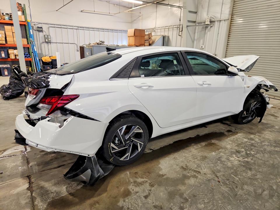 2025 Hyundai Elantra მანქანა იყიდება აუქციონზე, vin: KMHLS4DG7SU988021, აუქციონის ნომერი: 63325256