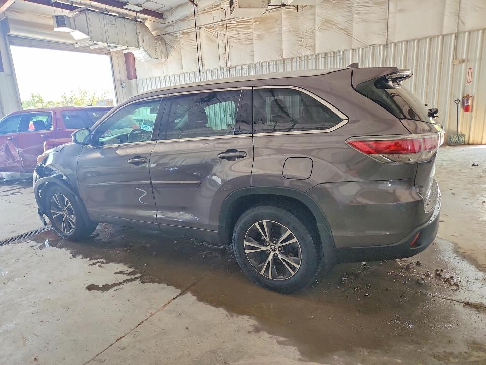 63122936 :رقم المزاد ، 5TDJKRFH2GS313655 vin ، 2016 Toyota Highlander مزاد بيع