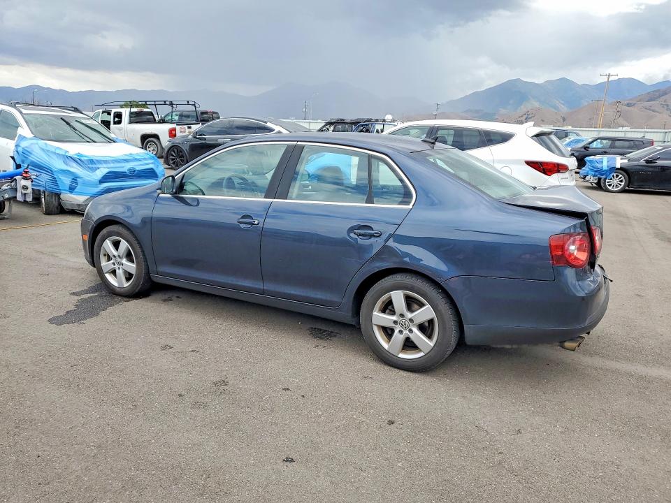 Продажа на аукционе авто 2008 Volkswagen Jetta, vin: 3VWRZ71K58M165781, номер лота: 62342996