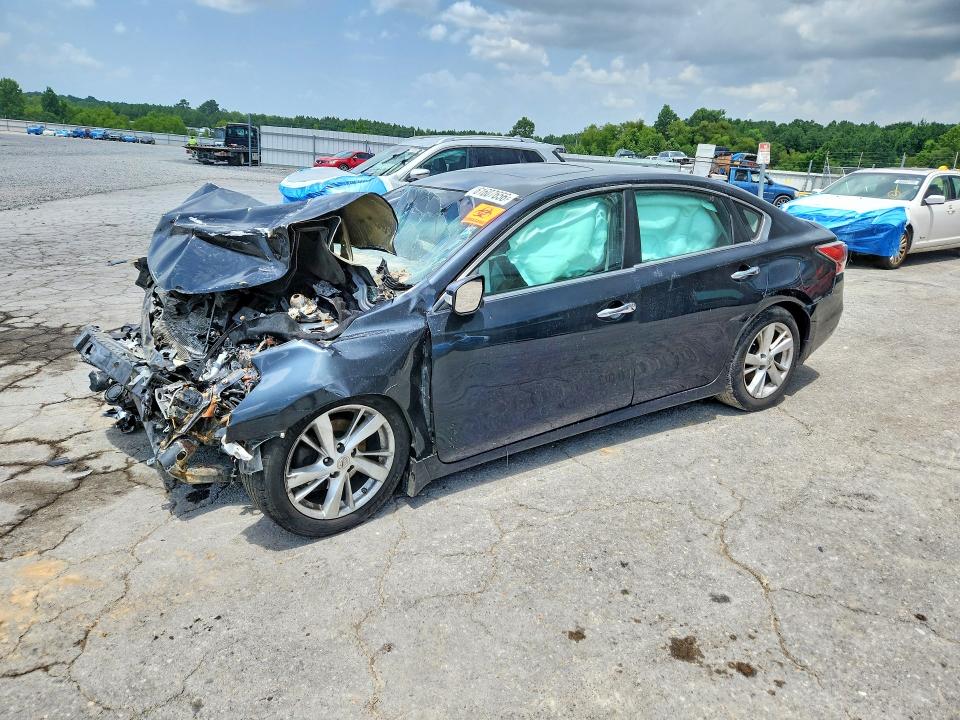 Продажа на аукционе авто 2015 Nissan Altima, vin: 1N4AL3AP9FC427814, номер лота: 61607656