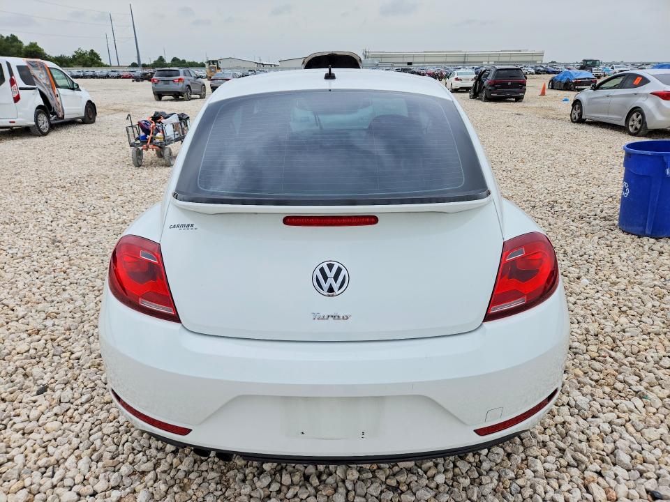 60526526 :رقم المزاد ، 3VWF17ATXHM610700 vin ، 2017 Volkswagen Beetle مزاد بيع
