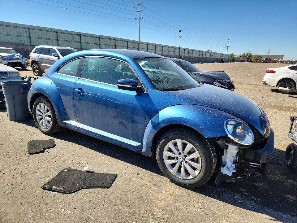 2019 Volkswagen Beetle მანქანა იყიდება აუქციონზე, vin: 3VWFD7AT7KM712602, აუქციონის ნომერი: 59714166